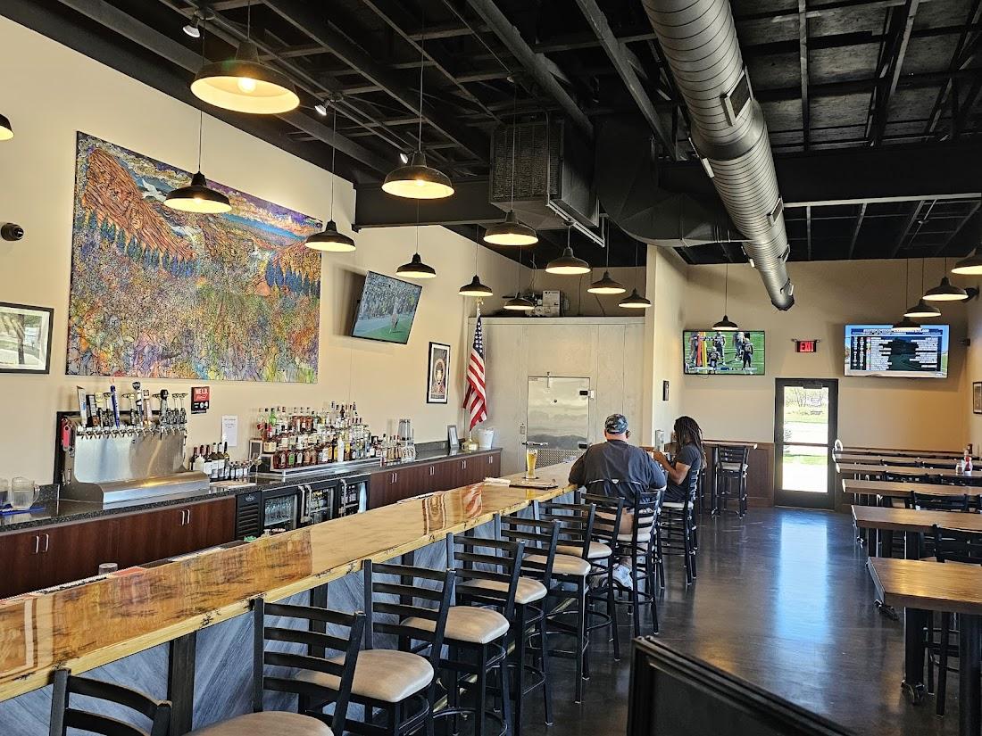 Capones Bar and Grill